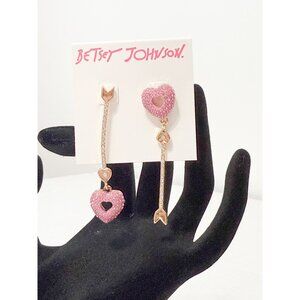 Betsey Johnson NWB Pink Heart  Rhinestone Arrow Gold-Tone Drop Earrings